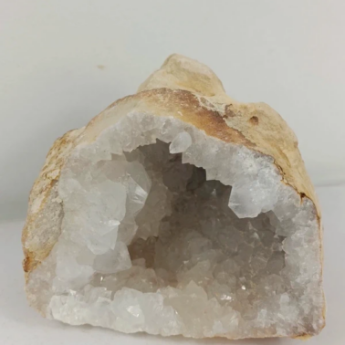 mini géode cristal de roche naturel 290 g Maroc